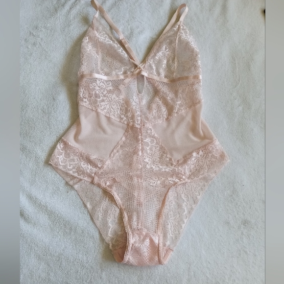 Brand new La Vie en Rose Pink Teddy - Picture 1 of 2